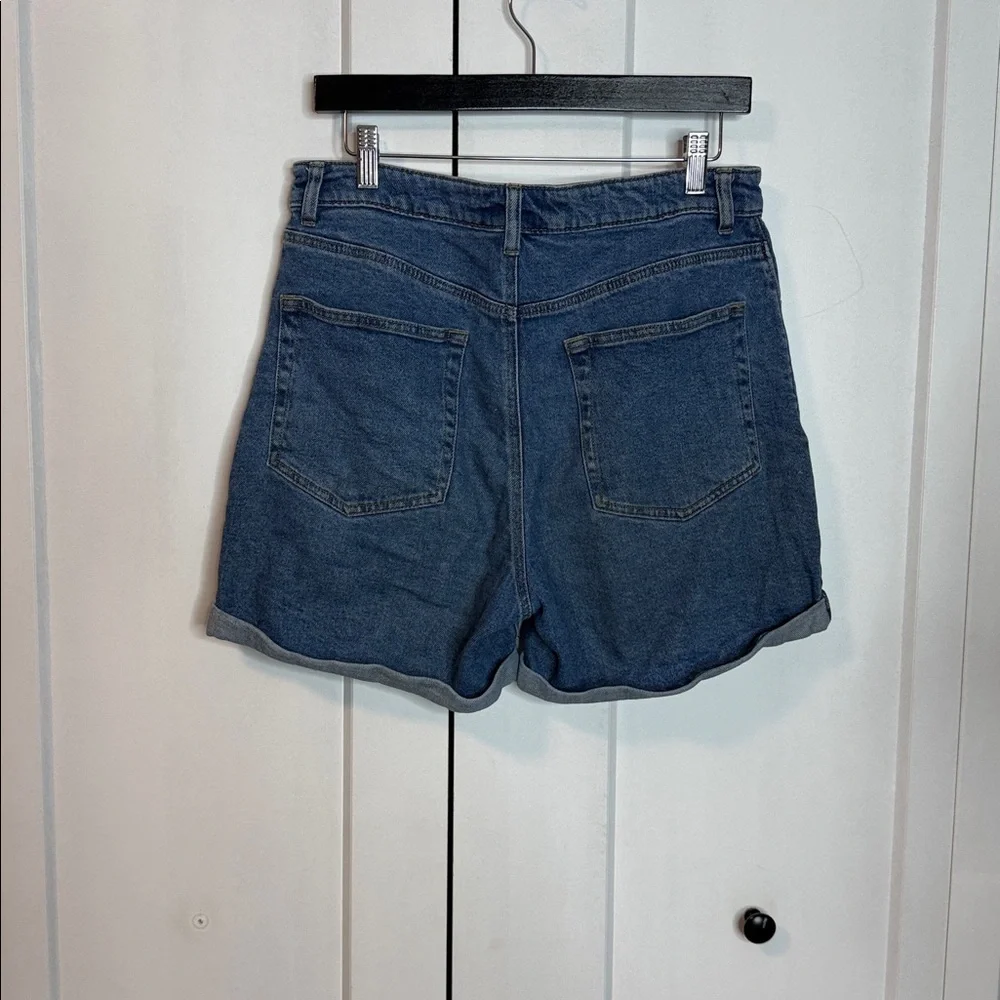 Steve Madden medium Dark Blue Jean Shorts - rolled cuffed - Picture 3 of 4